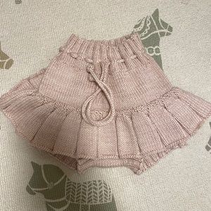 Misha and puff slating pond skirts for kids